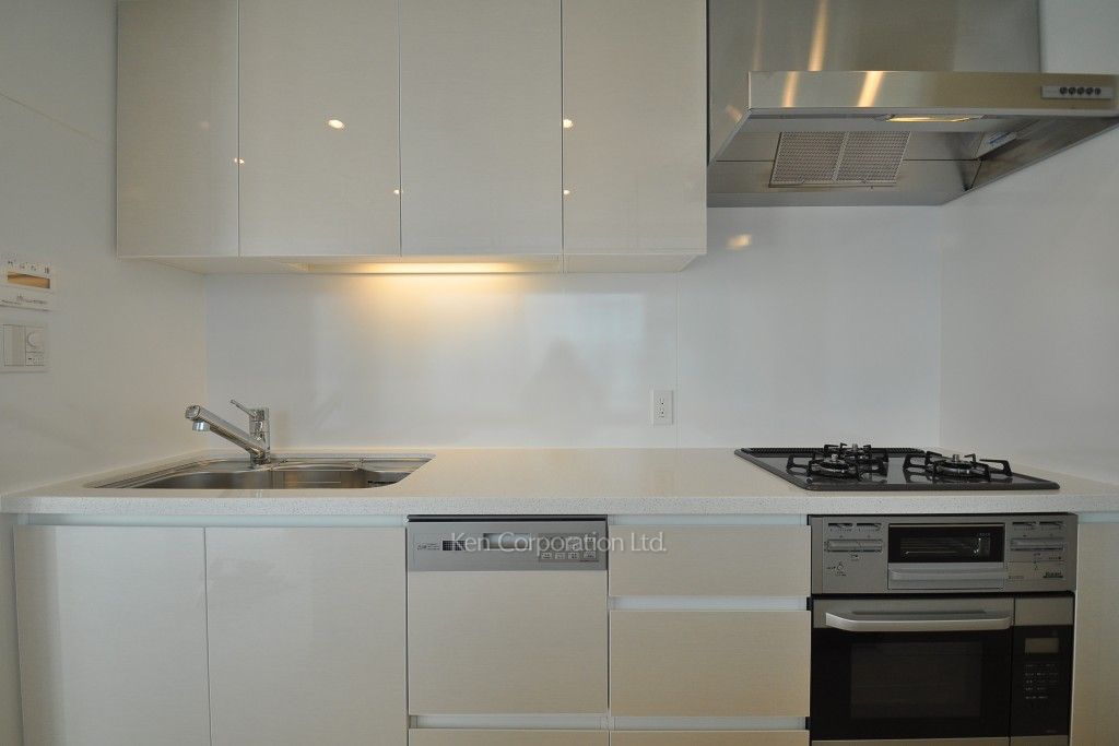 コンフォリア新宿イーストサイドタワーの写真 キッチン ※17階の同じ間取タイプを撮影。仕様が異なることがあります。