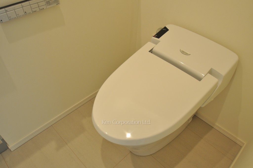 コンフォリア新宿イーストサイドタワーの写真 トイレ ※17階の同じ間取タイプを撮影。仕様が異なることがあります。