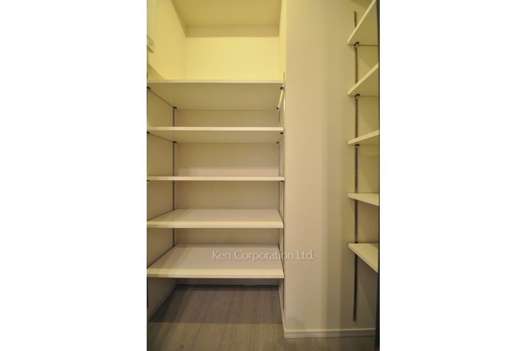 コンフォリア新宿イーストサイドタワーの写真 ウォークインククローゼット