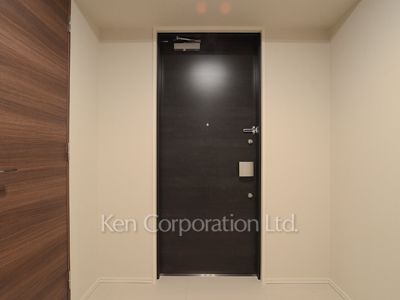 コンフォリア新宿イーストサイドタワーの写真 玄関 ※30階の同じ間取タイプを撮影。仕様が異なることがあります。