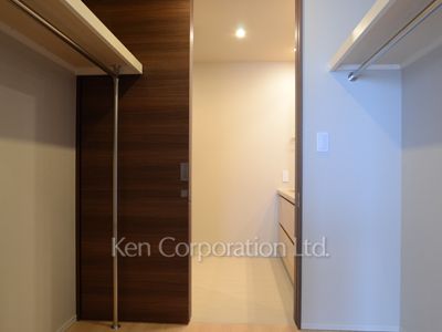 コンフォリア新宿イーストサイドタワーの写真 ウォークインクローゼット ※30階の同じ間取タイプを撮影。仕様が異なることがあります。