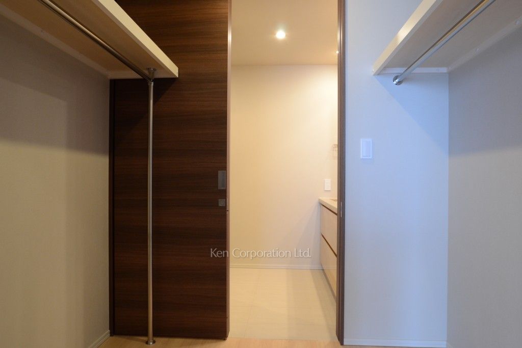 コンフォリア新宿イーストサイドタワーの写真 ウォークインクローゼット ※30階の同じ間取タイプを撮影。仕様が異なることがあります。