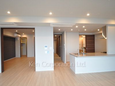 コンフォリア新宿イーストサイドタワーの写真 居室（LDなど）