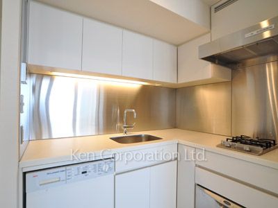 パークアクシス青山一丁目タワーの写真 キッチン ※12階の同じ間取タイプを撮影。仕様が異なることがあります。
