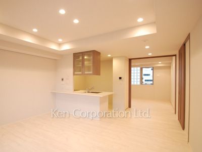 パークフラッツ新宿イーストサイドの写真 リビングダイニング