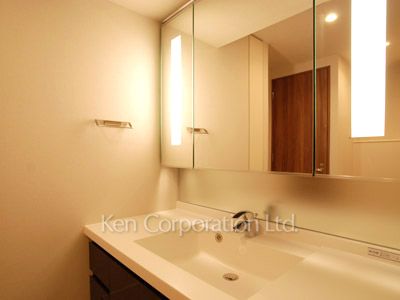 パウダールーム ※4階の同じ間取タイプを撮影。仕様が異なることがあります。