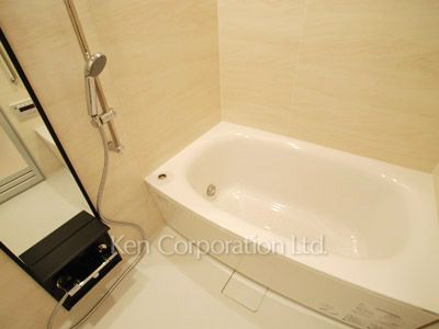 バスルーム ※4階の同じ間取タイプを撮影。仕様が異なることがあります。