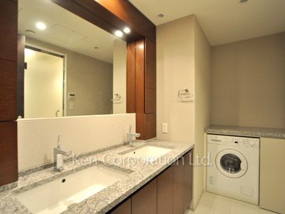 パウダールーム