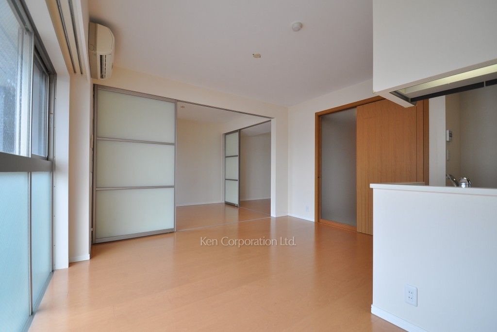 レジディア新宿イーストⅡの写真 リビングダイニング ※9階の同じ間取タイプを撮影。仕様が異なることがあります。