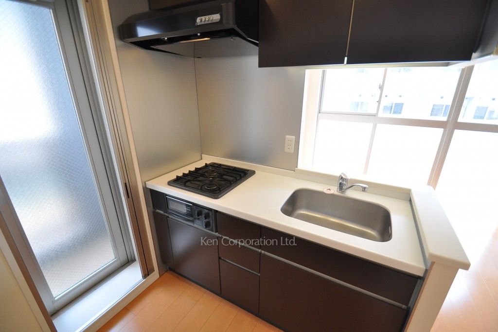 レジディア新宿イーストⅡの写真 キッチン ※9階の同じ間取タイプを撮影。仕様が異なることがあります。