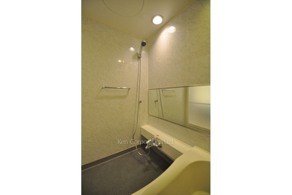 レジディア新宿イーストⅡの写真 バスルーム ※9階の同じ間取タイプを撮影。仕様が異なることがあります。