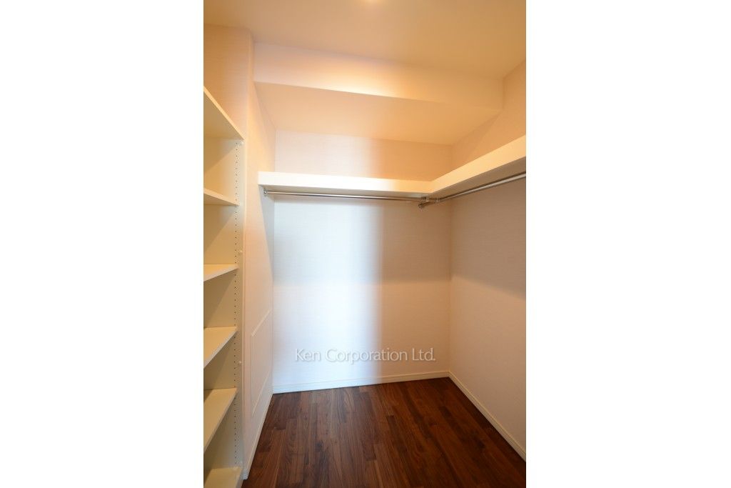 高輪ザ・レジデンスの写真 ウォークインクローゼット