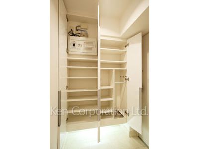 カスタリア麻布十番の写真 シューズクローゼット