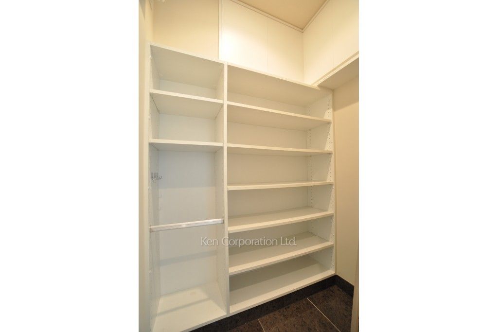 パークコート麻布十番ザ・タワーの写真 シューズインクローゼット