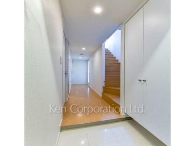 六本木DUPLEX M’Sの写真 玄関 ※写真・画像は実際と異なる場合がございます。部屋写真は同一タイプのものです。（ただし、画像中にタイプ名の記載がある場合はその記載内容を優先します。）