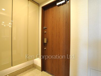 ザ・神宮前レジデンスの写真 玄関