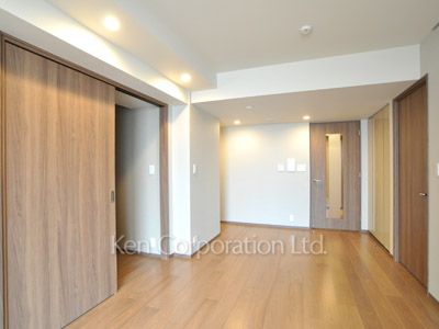 ザ・神宮前レジデンスの写真 リビングダイニング