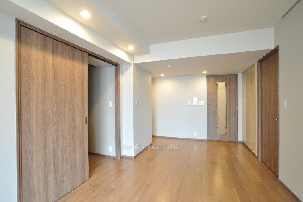 ザ・神宮前レジデンスの写真 リビングダイニング