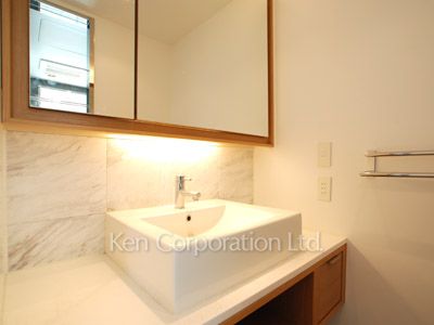 パークアクシス青山一丁目タワーの写真 パウダールーム ※7階の同じ間取タイプを撮影。仕様が異なることがあります。