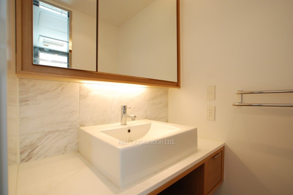 パークアクシス青山一丁目タワーの写真 パウダールーム ※7階の同じ間取タイプを撮影。仕様が異なることがあります。