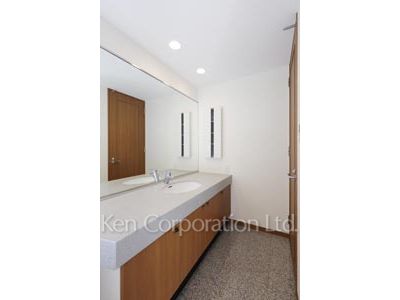 パウダールーム