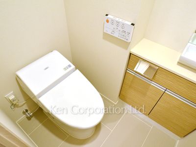 トイレ ※13階の同じ間取タイプを撮影。仕様が異なることがあります。