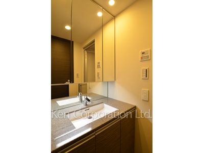 パウダールーム