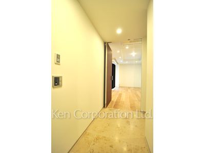 ウェリス有栖川の写真 玄関