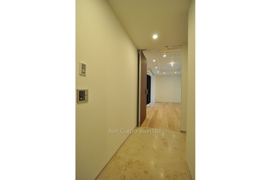 ウェリス有栖川の写真 玄関