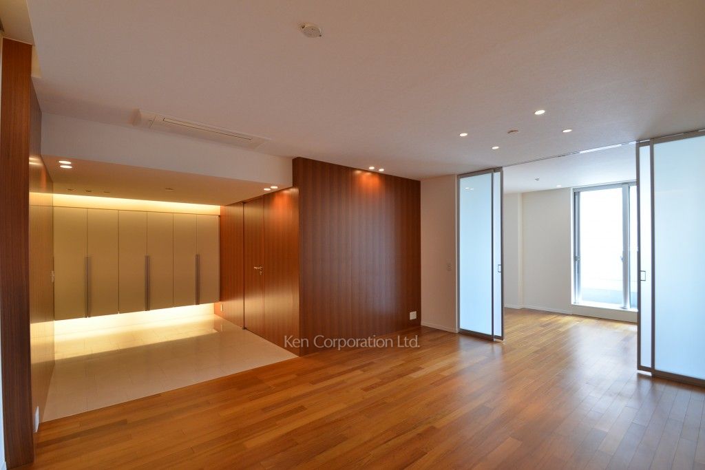 パークアクシス青山一丁目タワーの写真 リビングダイニング