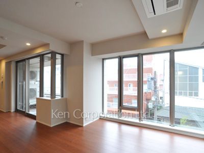 ブランズ四番町の写真 リビングダイニング