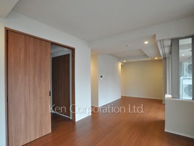 ブランズ四番町の写真 リビングダイニング