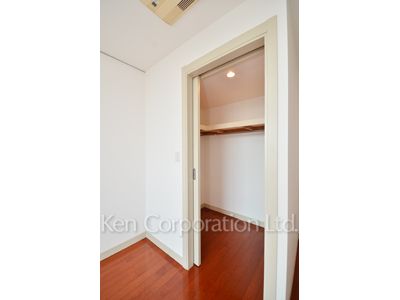 東京ツインパークスLEFT WINGの写真 ウォークインクローゼット