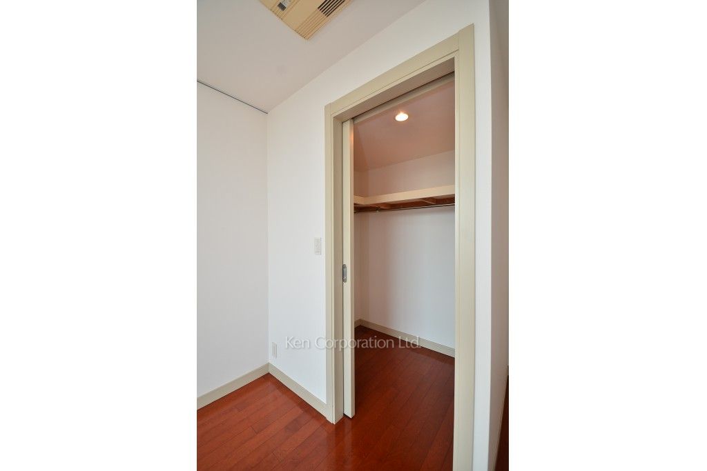 東京ツインパークスLEFT WINGの写真 ウォークインクローゼット