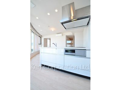 キッチン ※6階の同じ間取タイプを撮影。仕様が異なることがあります。