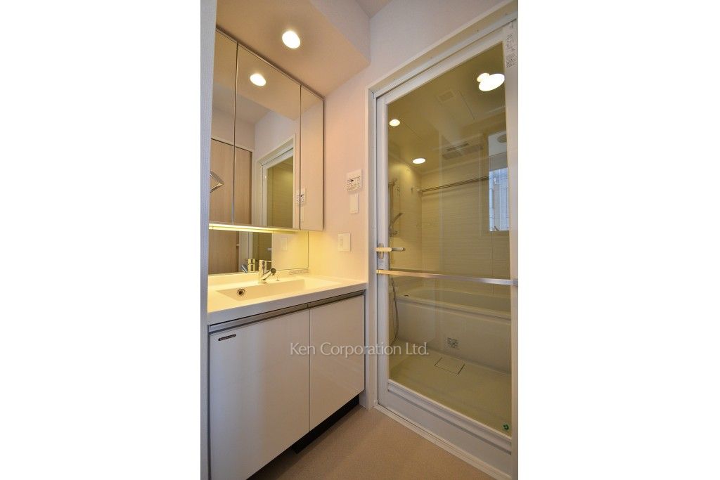 CITY CURRENT南青山の写真 パウダールーム ※6階の同じ間取タイプを撮影。仕様が異なることがあります。