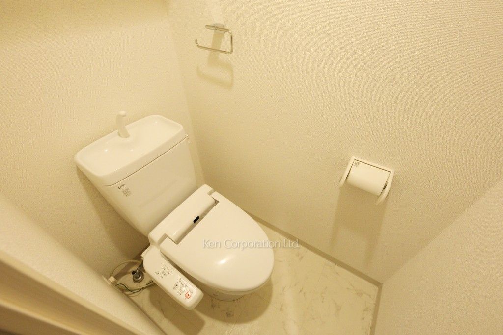 トイレ（B1階・1LDK+S）  ※写真の無断転載禁止