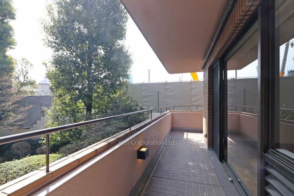 ベルテ表参道の写真 バルコニー