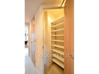 パークハビオ中目黒の写真 シューズインクローゼット