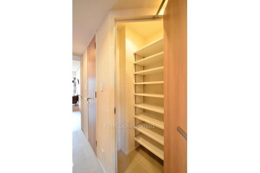 パークハビオ中目黒の写真 シューズインクローゼット