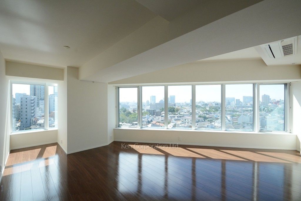 プラウドタワー白金台の写真 リビングダイニング