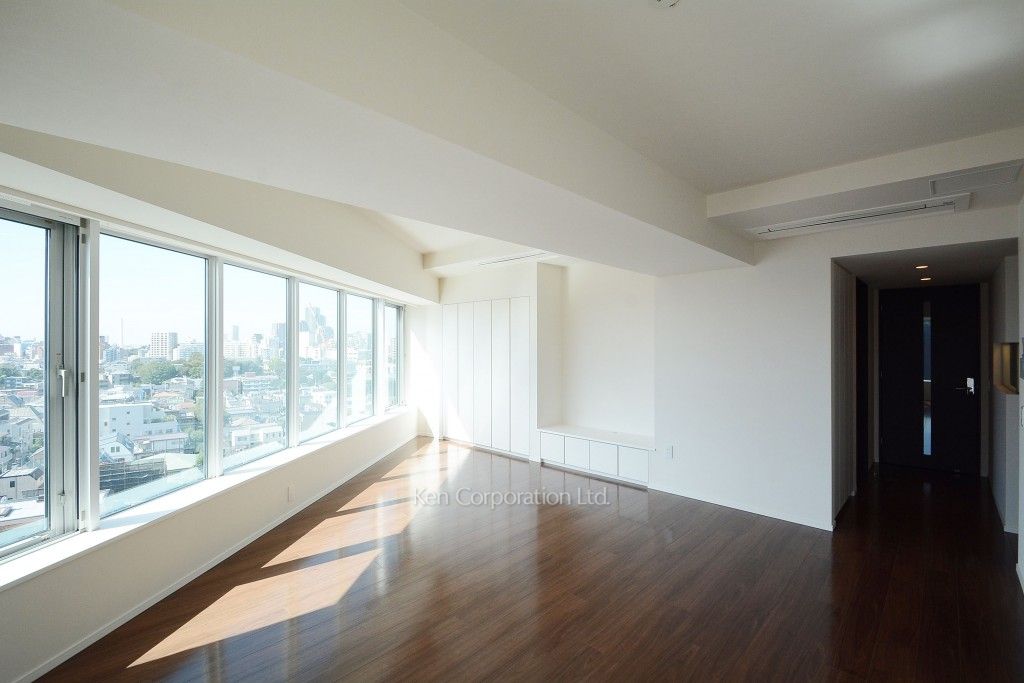 プラウドタワー白金台の写真 リビングダイニング