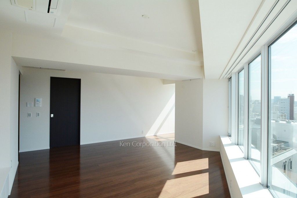 プラウドタワー白金台の写真 リビングダイニング