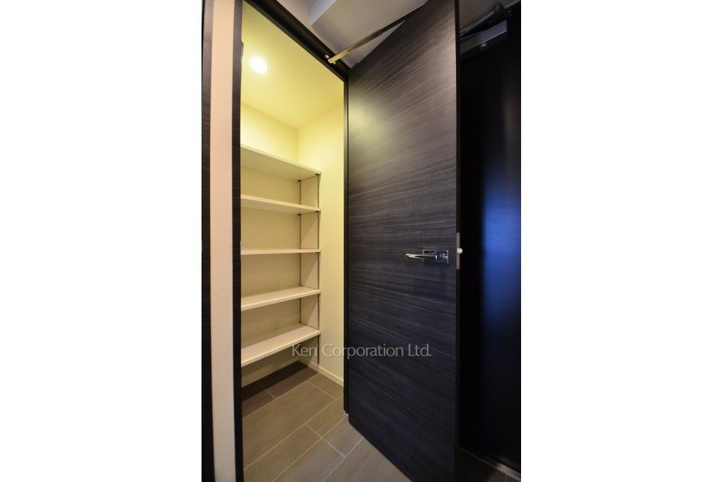 パークハビオ平河町の写真 シューズインクローゼット ※15階の同じ間取タイプを撮影。仕様が異なることがあります。