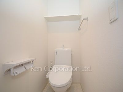 カスタリア人形町Ⅲの写真 トイレは二つあります。 ※7階の同じ間取タイプを撮影。仕様が異なることがあります。