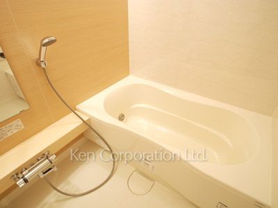 バスルーム ※9階の同じ間取タイプを撮影。仕様が異なることがあります。