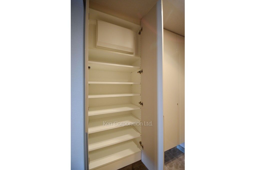 ザ・パークハウス西麻布レジデンスの写真 シューズクローゼット