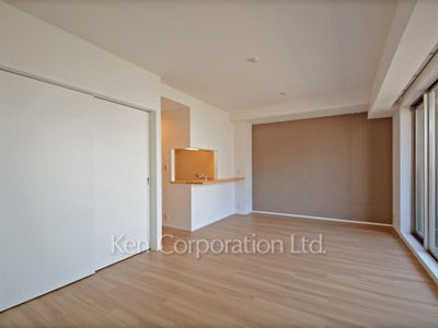 ヒューリックレジデンス新宿戸山の写真 リビングダイニング