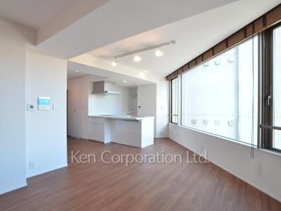 La Versoixの写真 リビングダイニング※4階の同じ間取りタイプを撮影。仕様が異なることがあります。