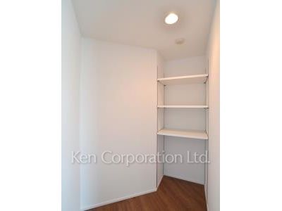 La Versoixの写真 ウォークインクローゼット※4階の同じ間取りタイプを撮影。仕様が異なることがあります。